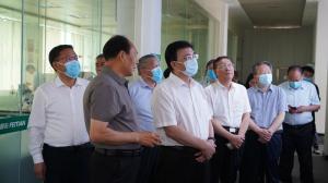 河南省人大常委會副主任何金平蒞臨飛天調(diào)研