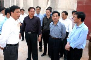 河南省政協(xié)原主席王全書蒞臨飛天調(diào)研